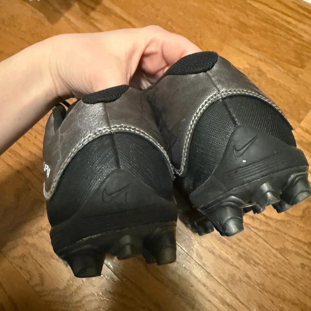 Nike Alpha Dynamic Fit Football Cleats Black White‎ Size 7.5